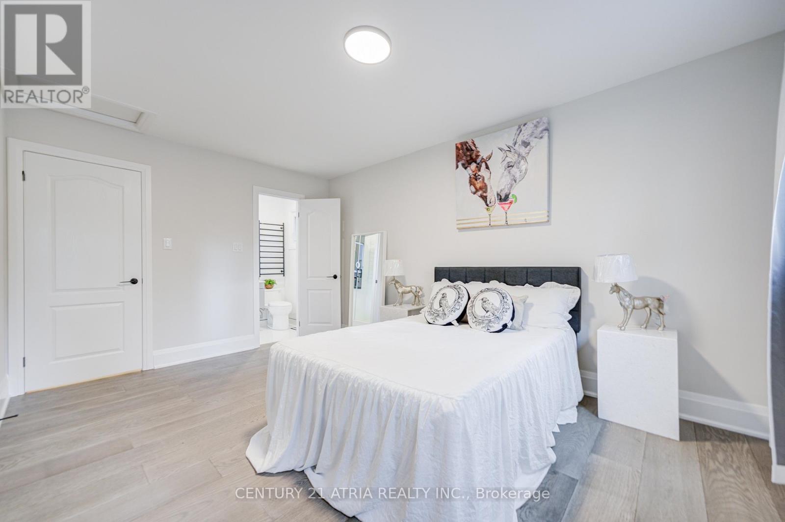 33 Sir Brandiles Place, Markham, Ontario  L3P 2Z4 - Photo 17 - N12476678