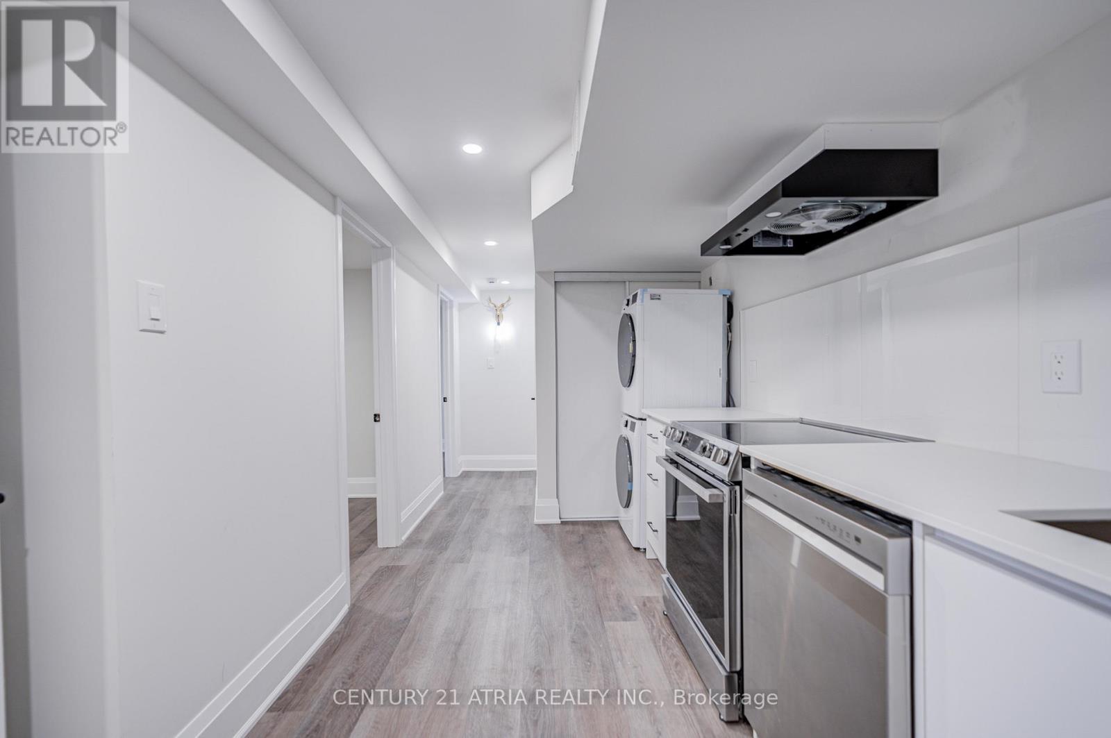 33 Sir Brandiles Place, Markham, Ontario  L3P 2Z4 - Photo 19 - N12476678