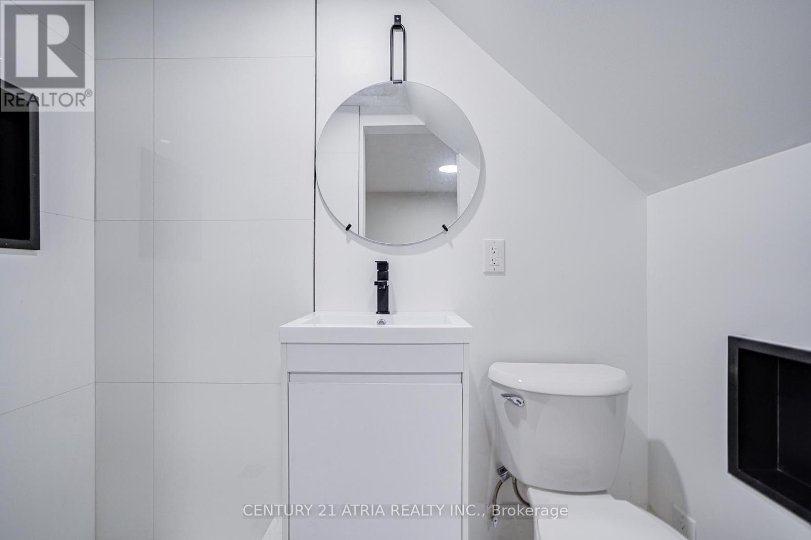 33 Sir Brandiles Place, Markham, Ontario  L3P 2Z4 - Photo 22 - N12476678
