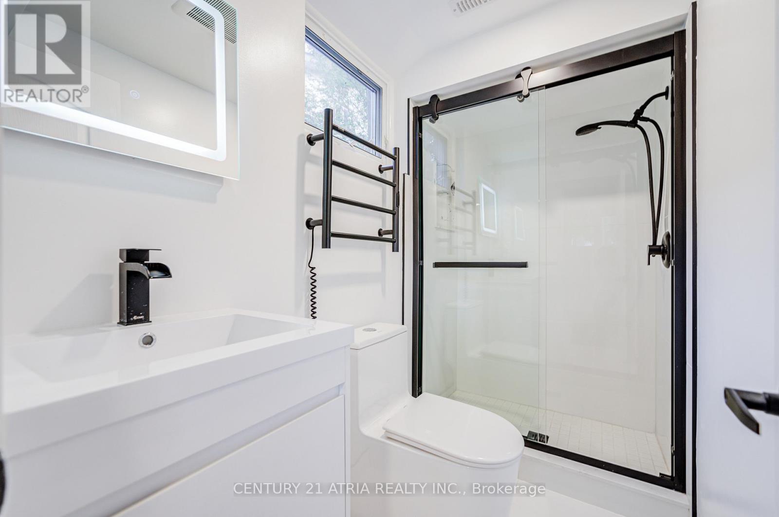 33 Sir Brandiles Place, Markham, Ontario  L3P 2Z4 - Photo 25 - N12476678