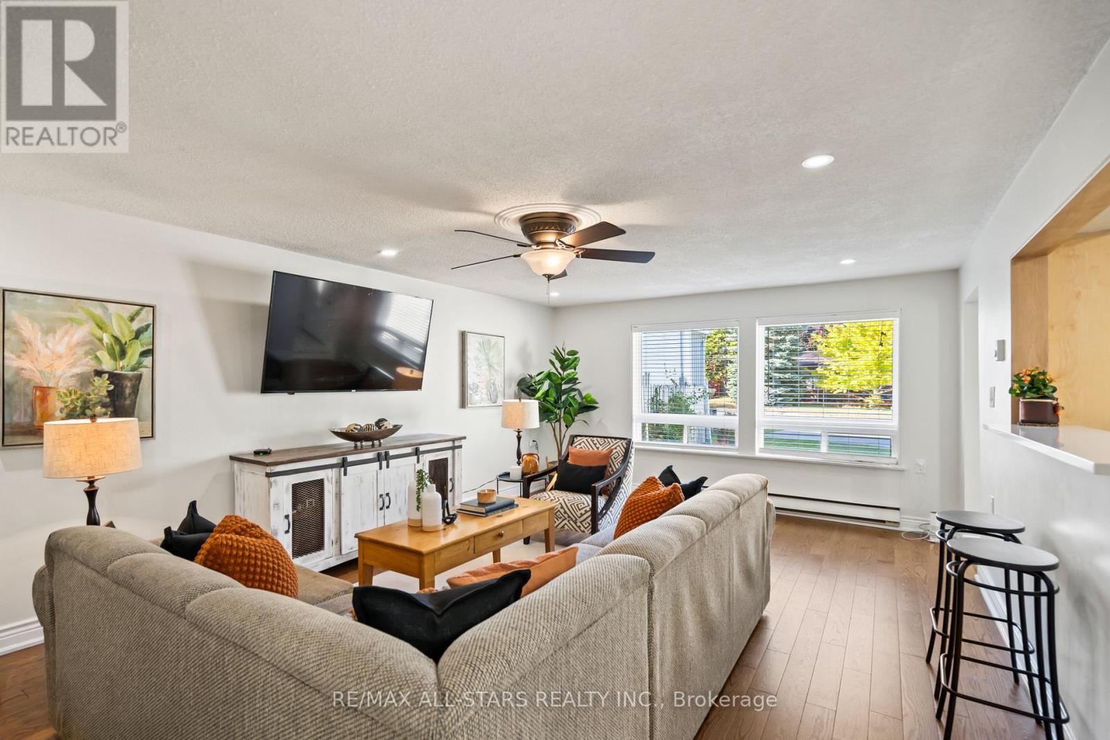 194/198 Brock Street W, Uxbridge, Ontario  L9P 1E9 - Photo 8 - N12476718