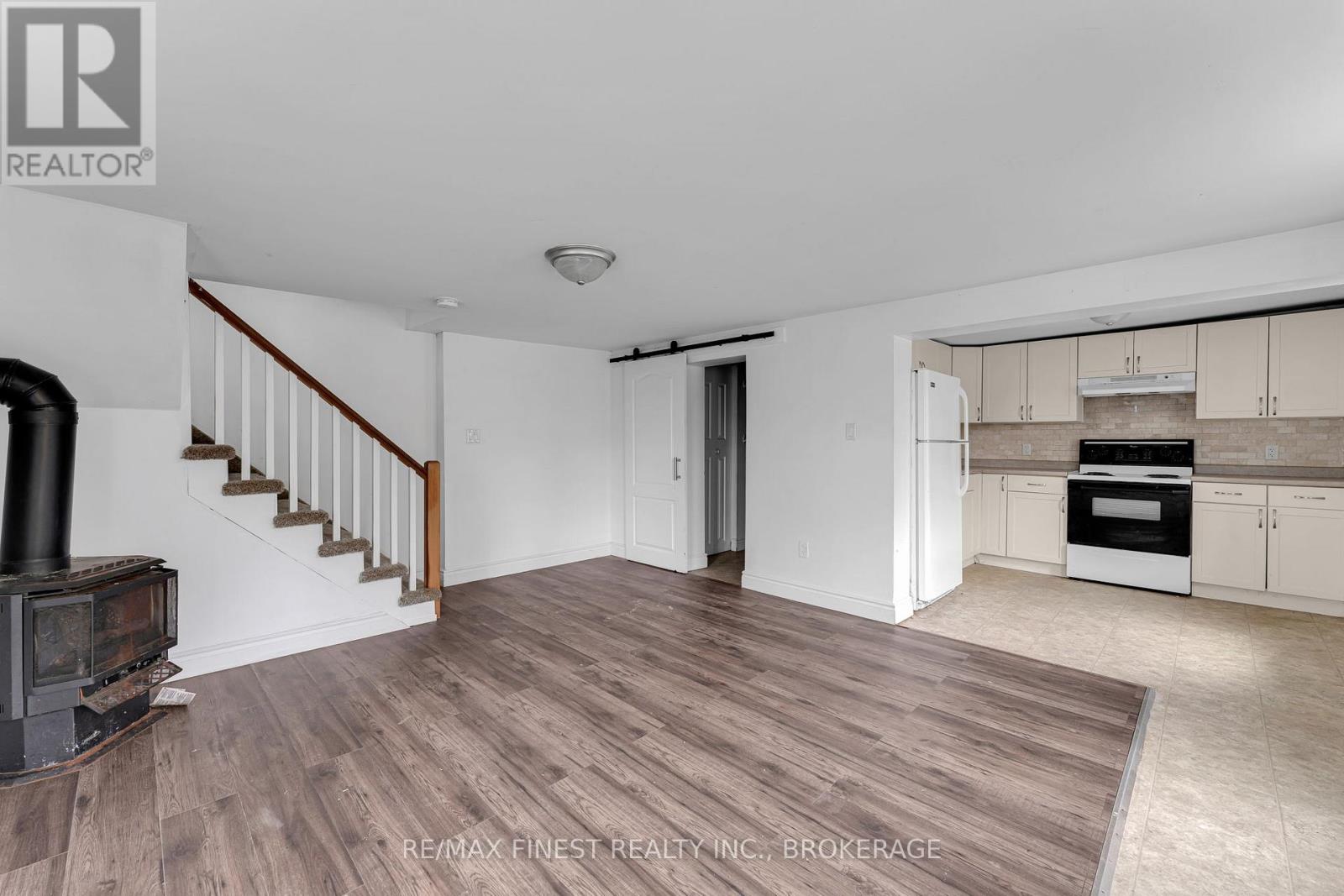1 - 148 Thomas Street W, Greater Napanee (Greater Napanee), Ontario  K7R 2H3 - Photo 6 - X12476788