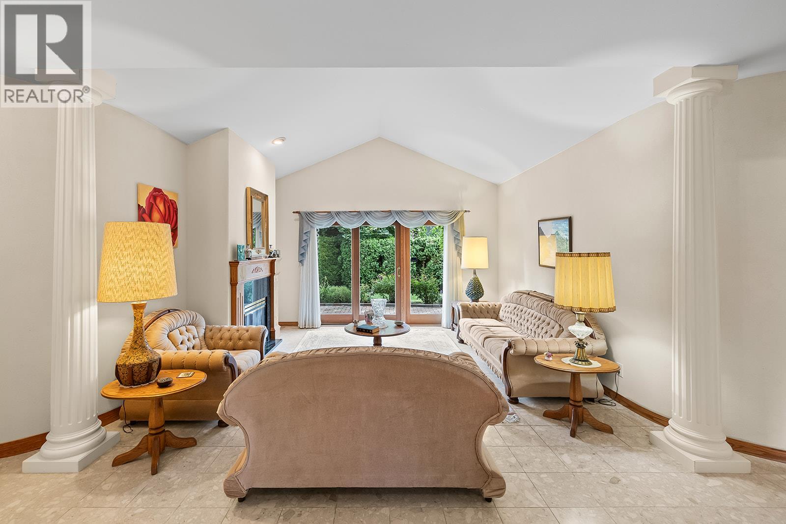 463 Carona Crescent Kelowna Photo 8 463 Carona Crescent Kelowna Photo 8