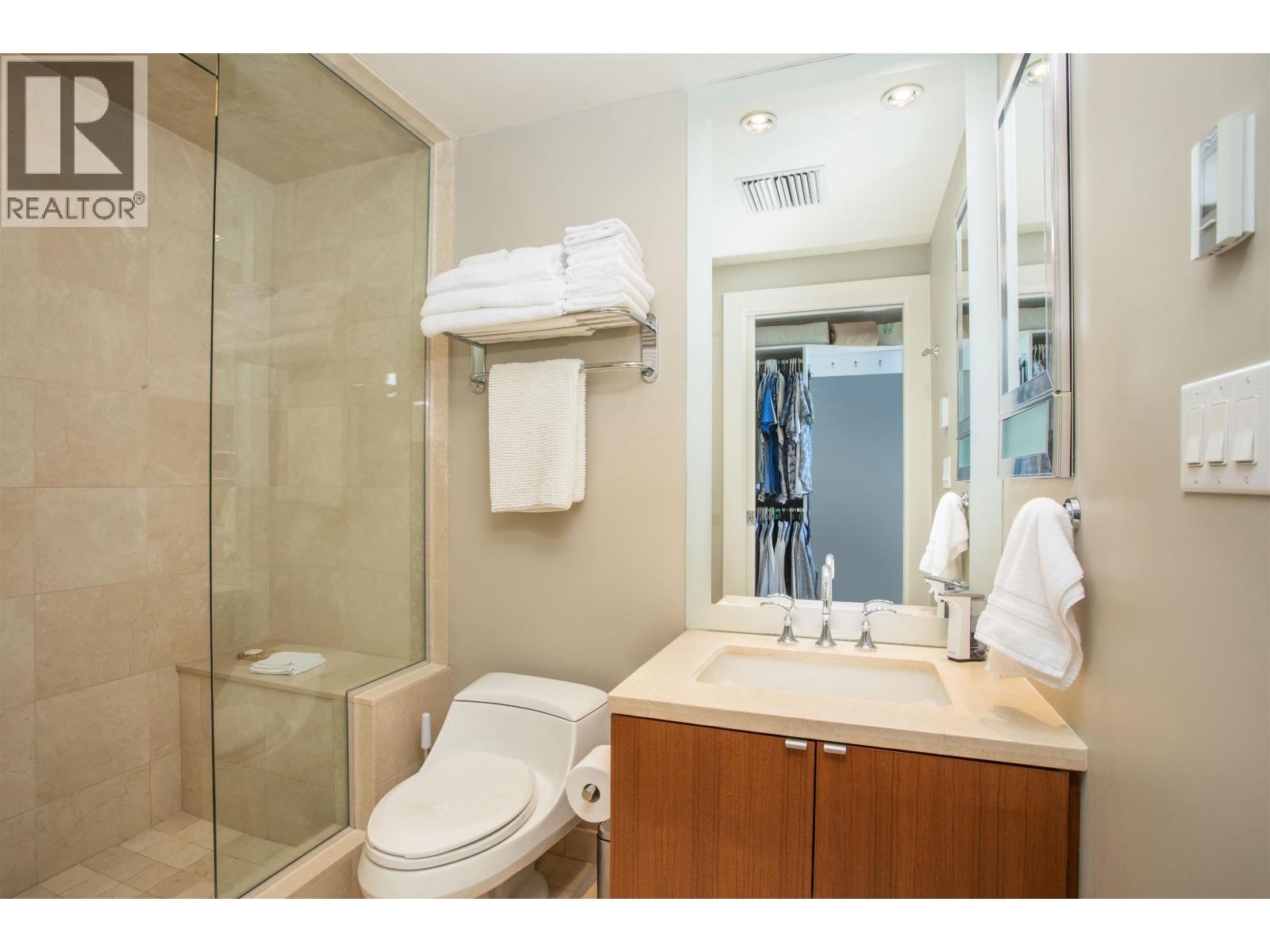 605 628 Kinghorne Mews, Vancouver, British Columbia  V6Z 3H6 - Photo 13 - R3051723