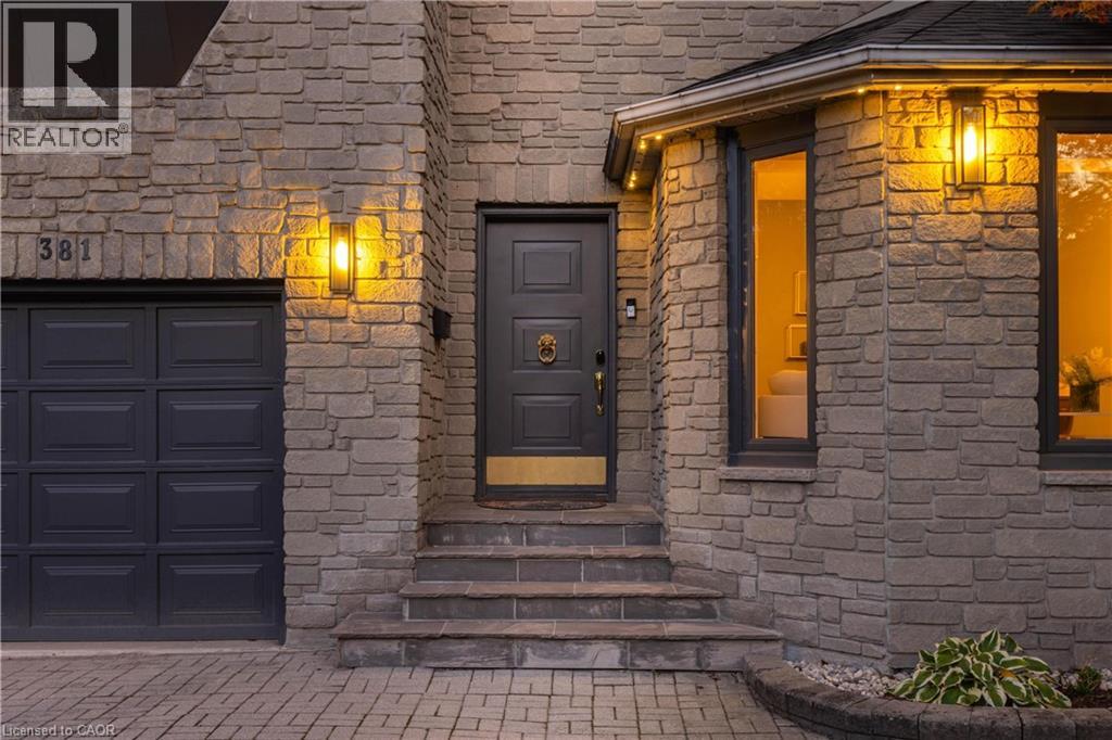 381 Queen Street S, Hamilton, Ontario  L8P 3T8 - Photo 3 - 40756311