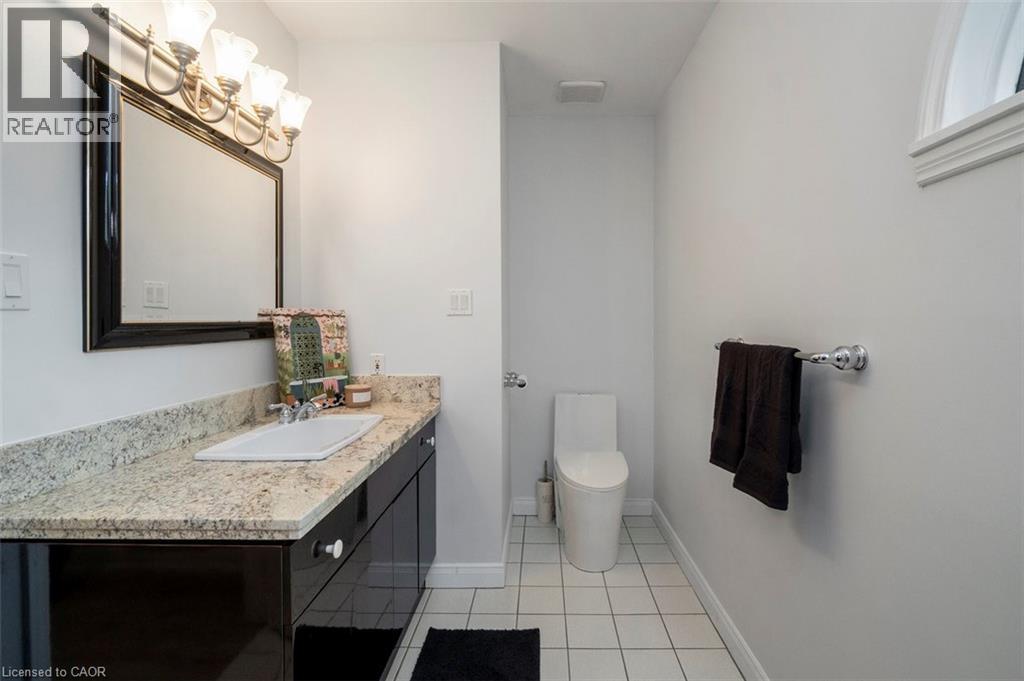 381 Queen Street S, Hamilton, Ontario  L8P 3T8 - Photo 26 - 40756311