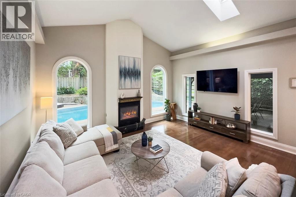 381 Queen Street S, Hamilton, Ontario  L8P 3T8 - Photo 14 - 40756311