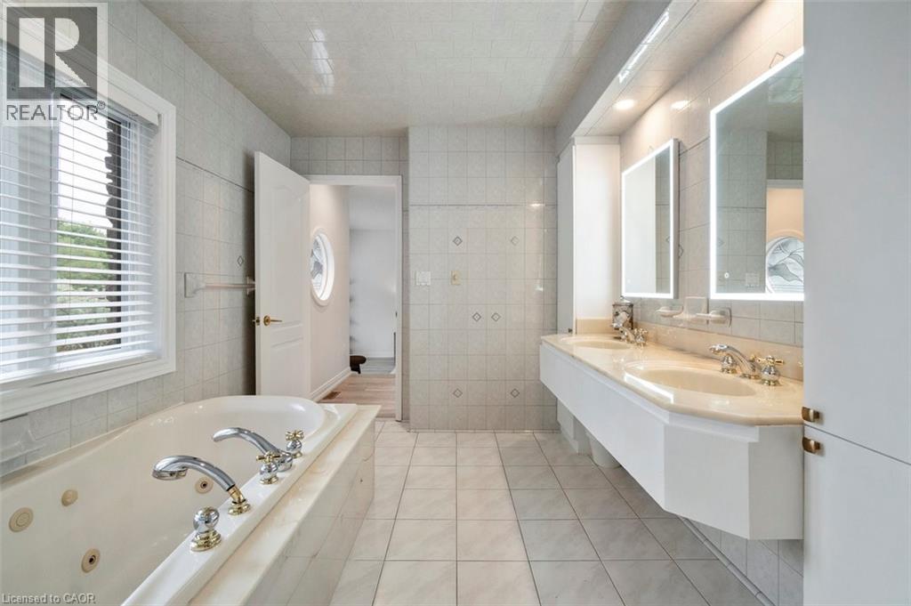 381 Queen Street S, Hamilton, Ontario  L8P 3T8 - Photo 24 - 40756311