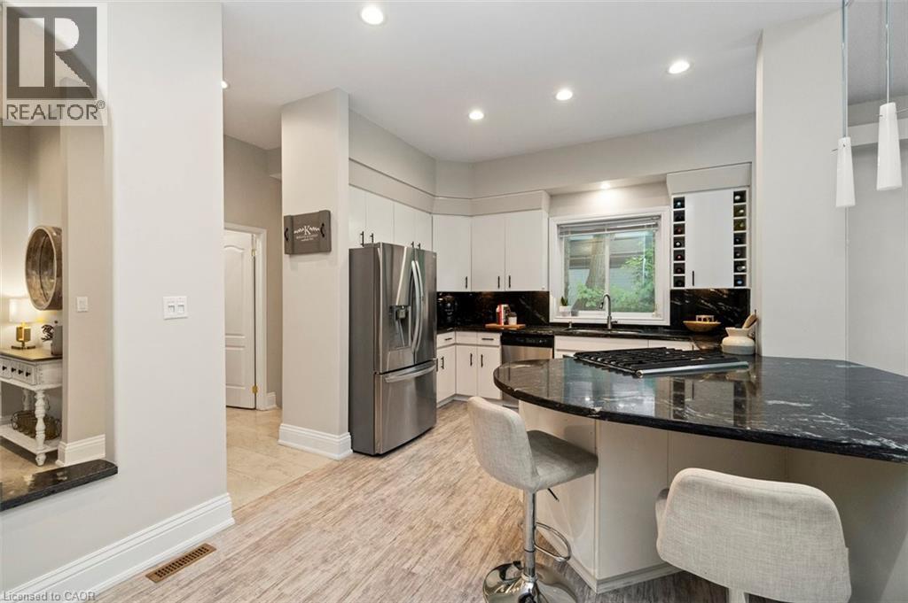 381 Queen Street S, Hamilton, Ontario  L8P 3T8 - Photo 8 - 40756311