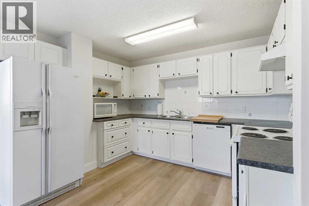 91 Deerfield Drive Se, Calgary, Alberta  T2J 6T9 - Photo 14 - A2263400