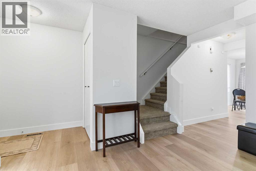 91 Deerfield Drive Se, Calgary, Alberta  T2J 6T9 - Photo 21 - A2263400