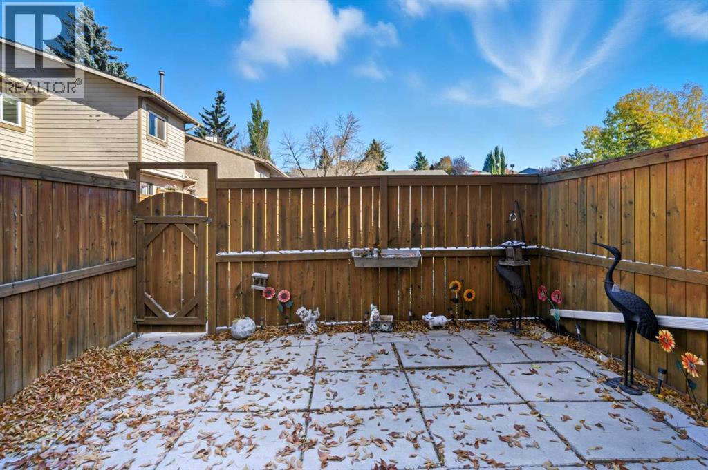 91 Deerfield Drive Se, Calgary, Alberta  T2J 6T9 - Photo 10 - A2263400