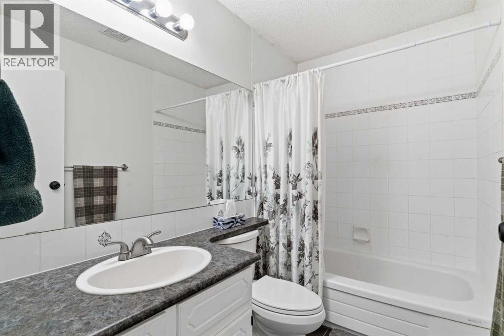 91 Deerfield Drive Se, Calgary, Alberta  T2J 6T9 - Photo 33 - A2263400