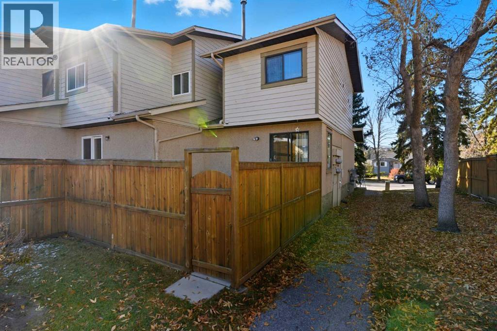 91 Deerfield Drive Se, Calgary, Alberta  T2J 6T9 - Photo 11 - A2263400