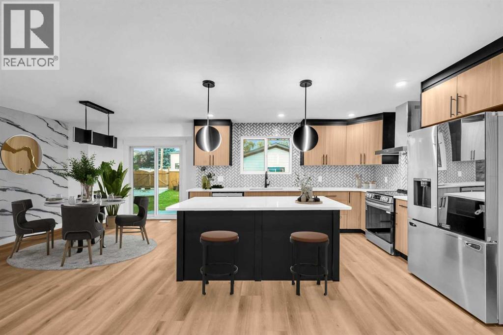 423 Queensland Circle Se, Calgary, Alberta  T2J 4P5 - Photo 7 - A2265453