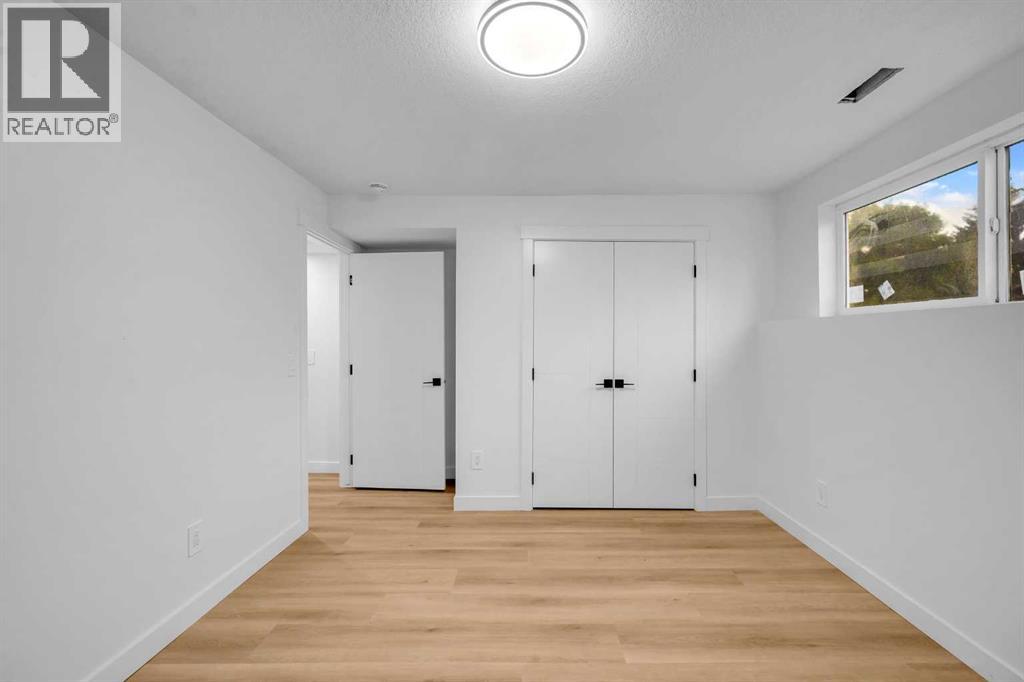 423 Queensland Circle Se, Calgary, Alberta  T2J 4P5 - Photo 34 - A2265453