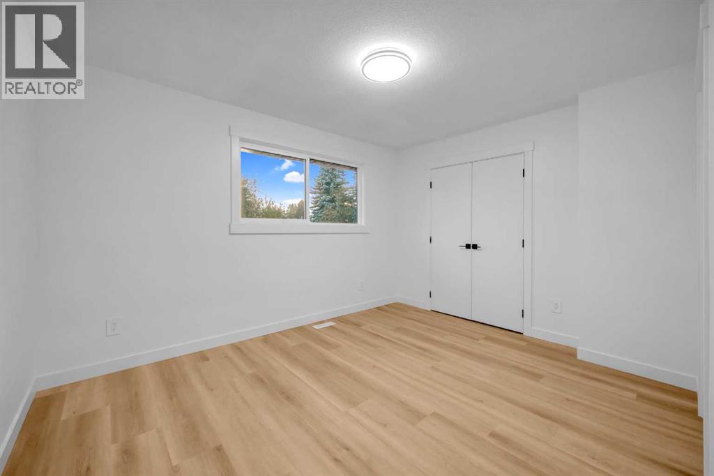 423 Queensland Circle Se, Calgary, Alberta  T2J 4P5 - Photo 22 - A2265453