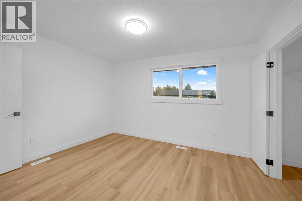 423 Queensland Circle Se, Calgary, Alberta  T2J 4P5 - Photo 24 - A2265453