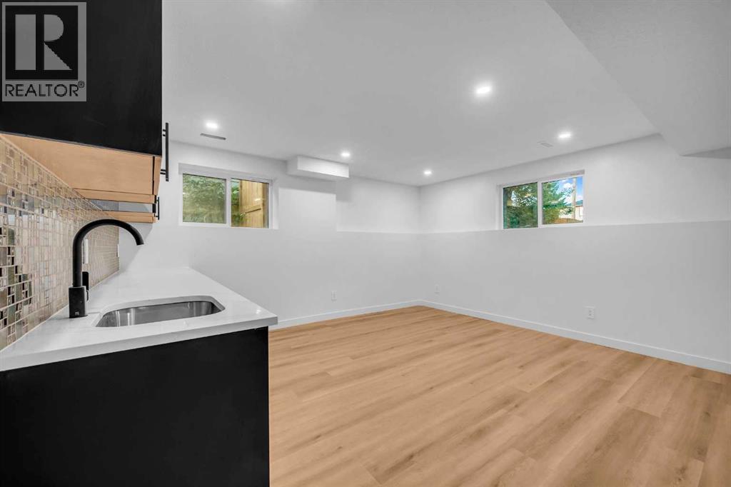 423 Queensland Circle Se, Calgary, Alberta  T2J 4P5 - Photo 28 - A2265453