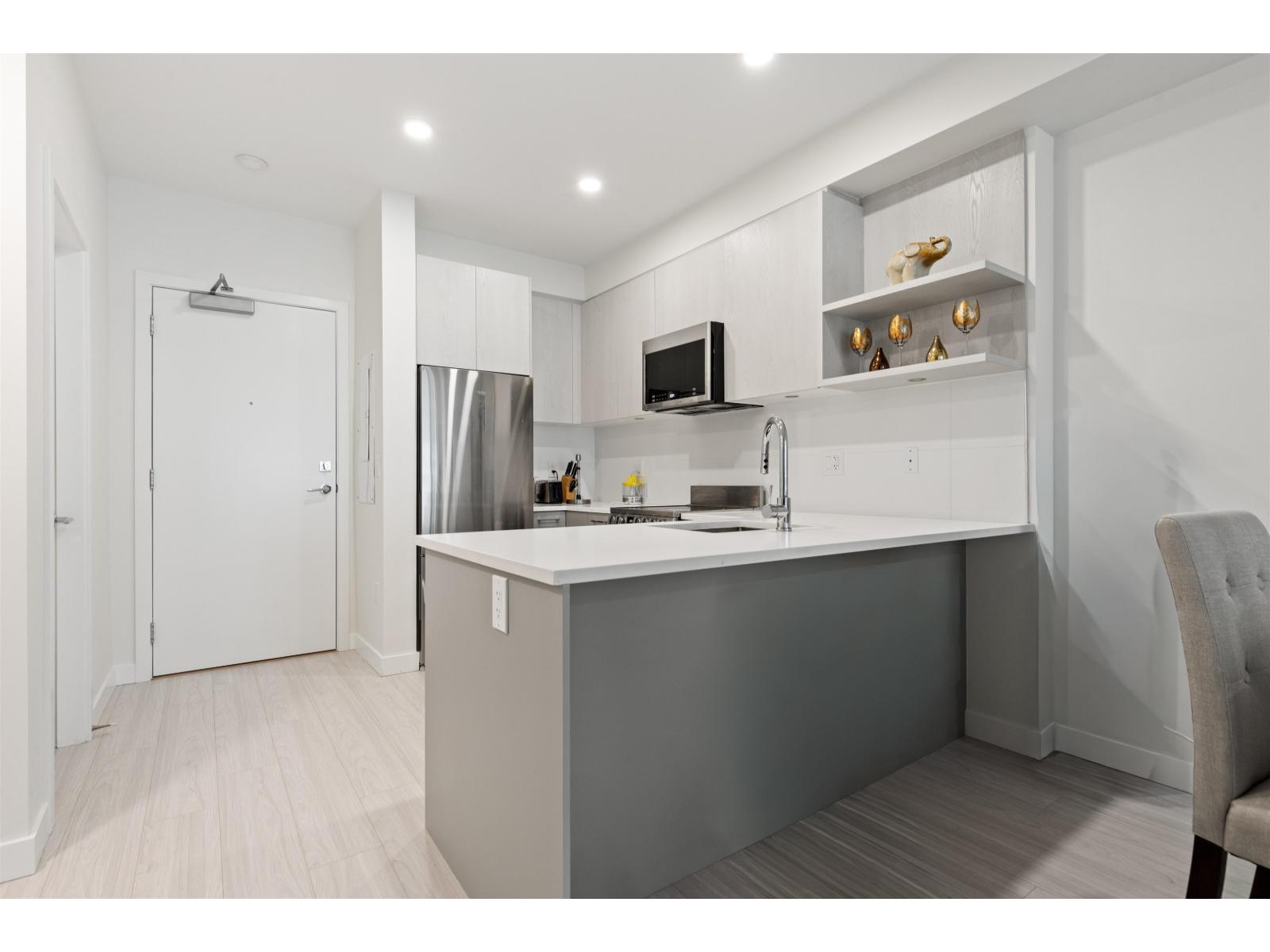 206 10777 138 Street, Surrey, British Columbia  V3T 0T5 - Photo 3 - R3060829