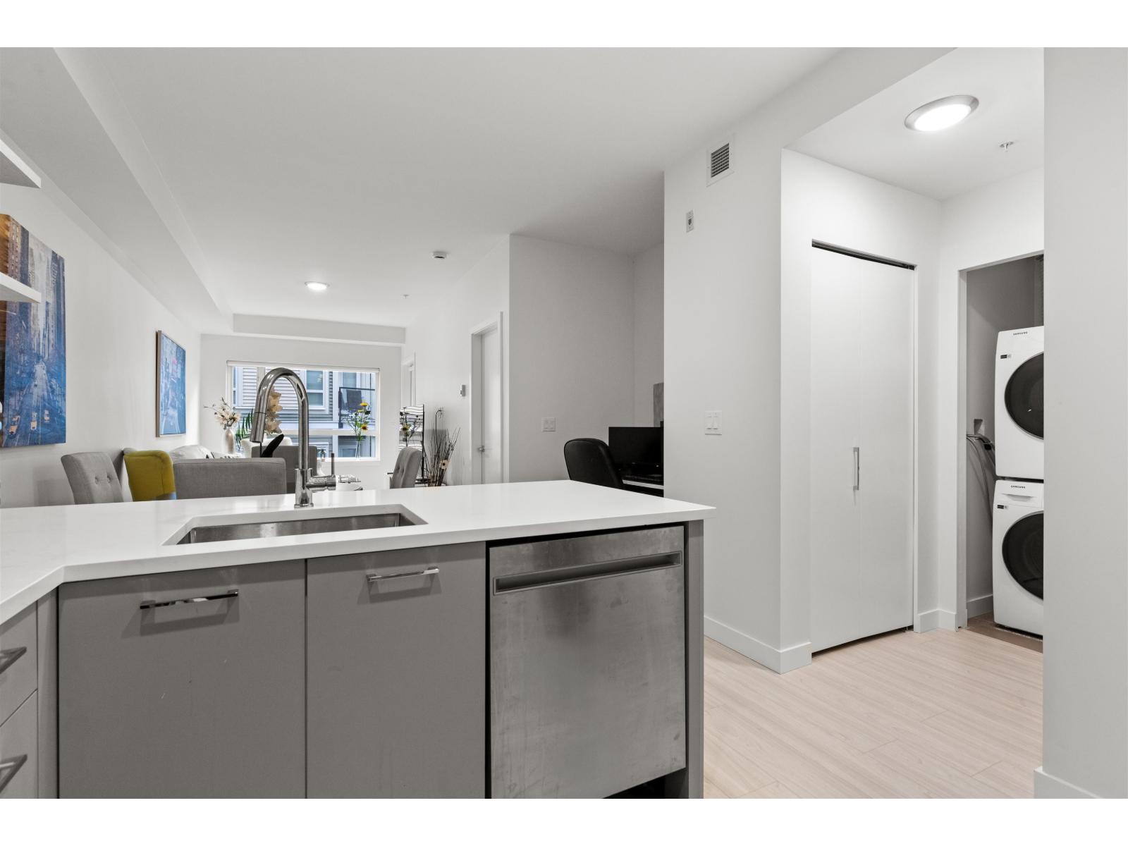 206 10777 138 Street, Surrey, British Columbia  V3T 0T5 - Photo 6 - R3060829