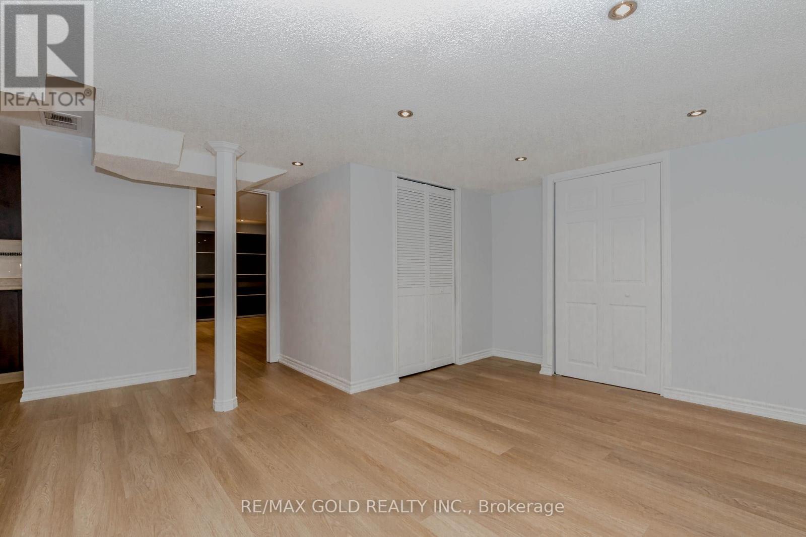 7399 Terragar Boulevard, Mississauga, Ontario  L5N 8G7 - Photo 37 - W12476632