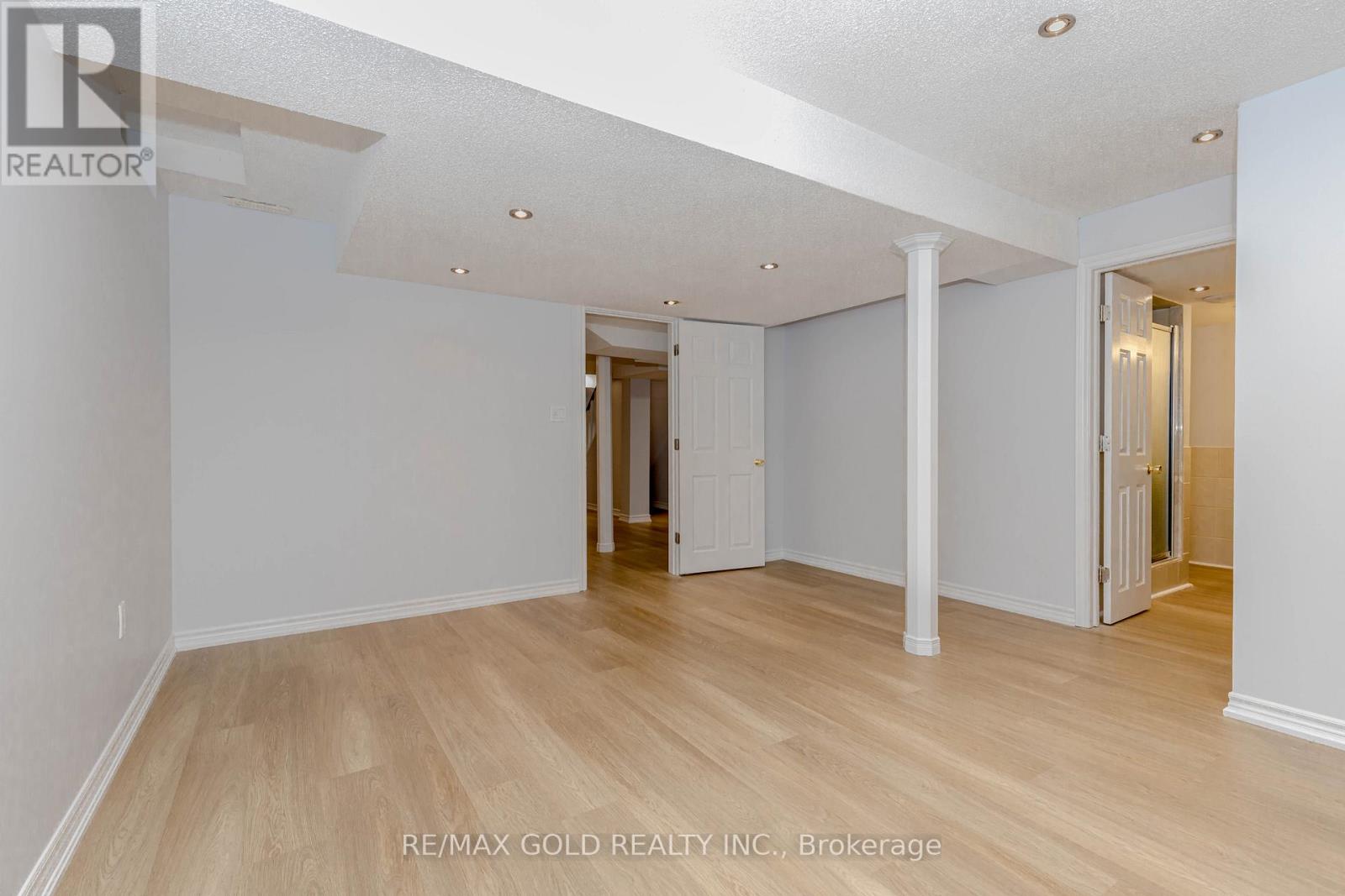 7399 Terragar Boulevard, Mississauga, Ontario  L5N 8G7 - Photo 44 - W12476632