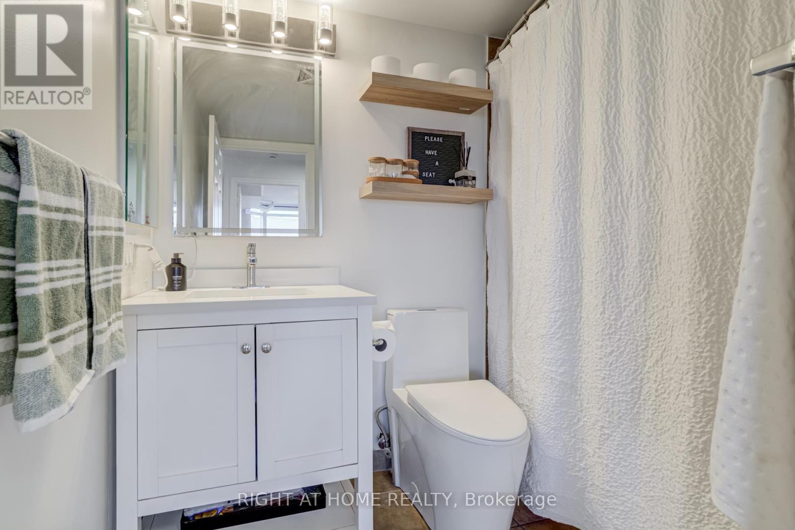 2412 - 310 Burnhamthorpe Road W, Mississauga, Ontario  L5B 4P9 - Photo 21 - W12476644