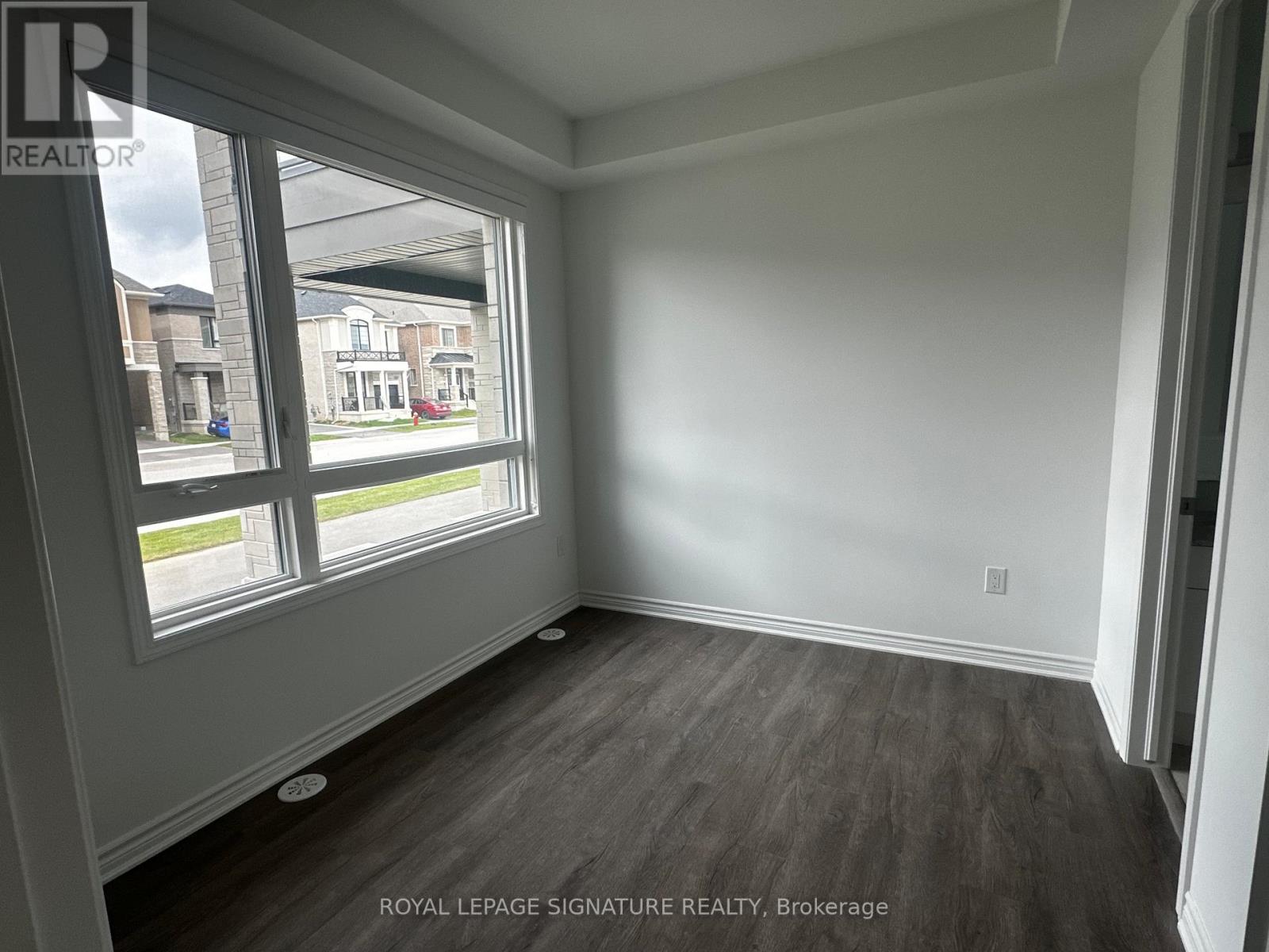 22 - 1259 Lily Crescent, Milton, Ontario  L9E 2C1 - Photo 6 - W12476654