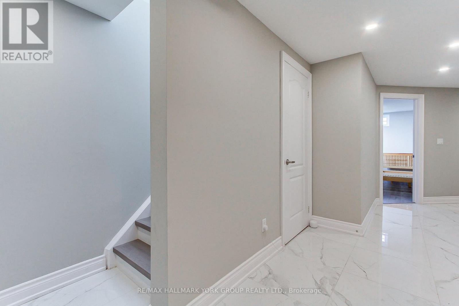 60 Delabo Drive, Toronto, Ontario  M3J 3S4 - Photo 34 - W12476665