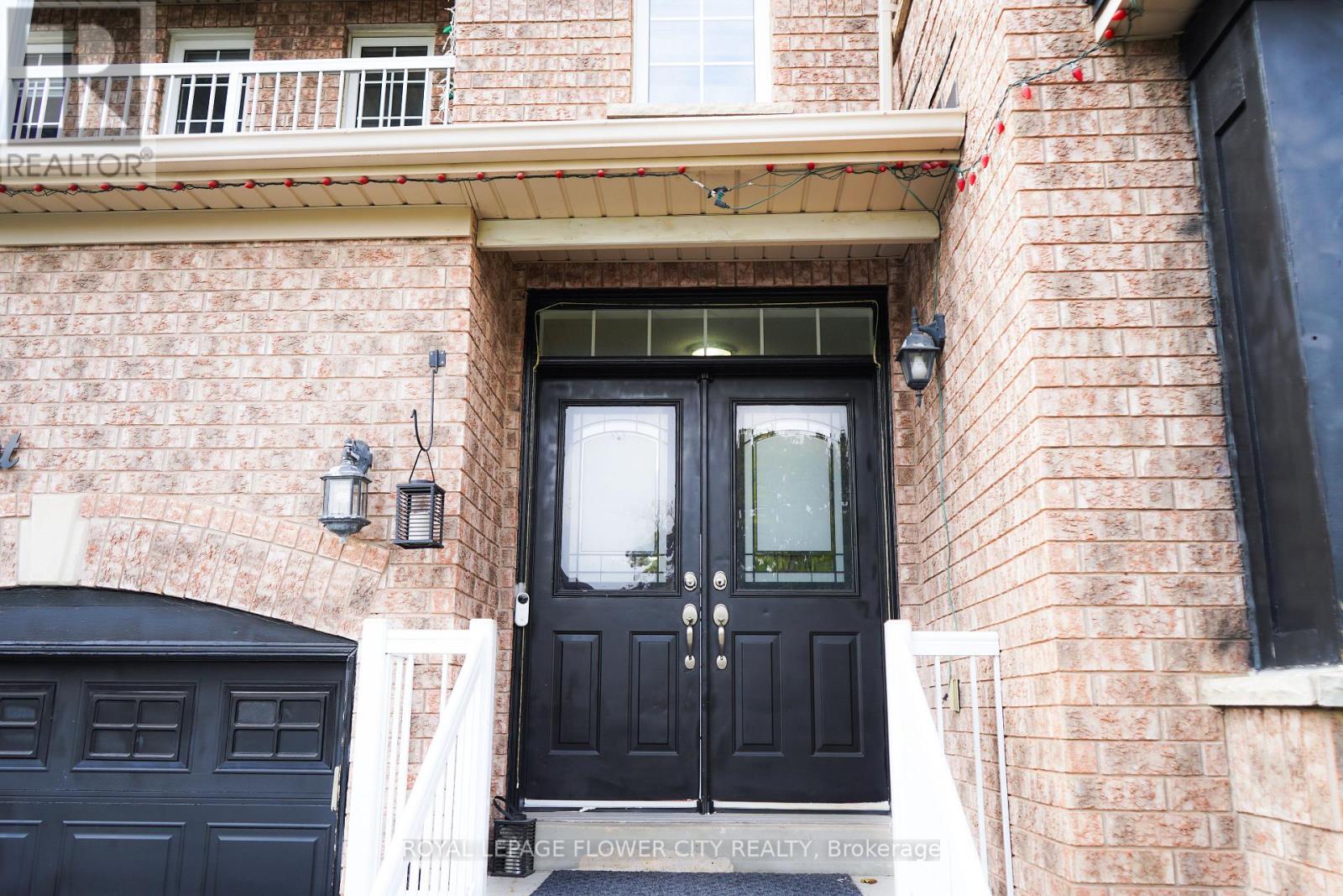 32 Courtsfield Crescent, Brampton, Ontario  L7A 2E2 - Photo 15 - W12476671