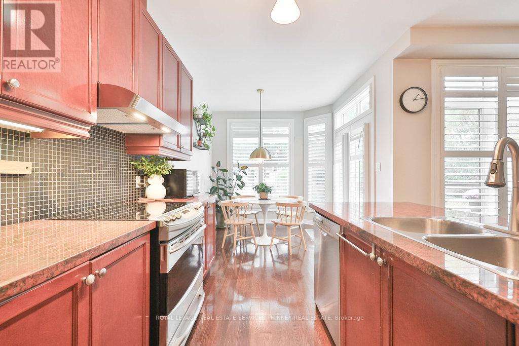 1025 Shaw Drive, Mississauga, Ontario  L5G 3Z3 - Photo 15 - W12476723