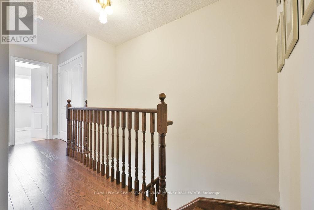 1025 Shaw Drive, Mississauga, Ontario  L5G 3Z3 - Photo 20 - W12476723