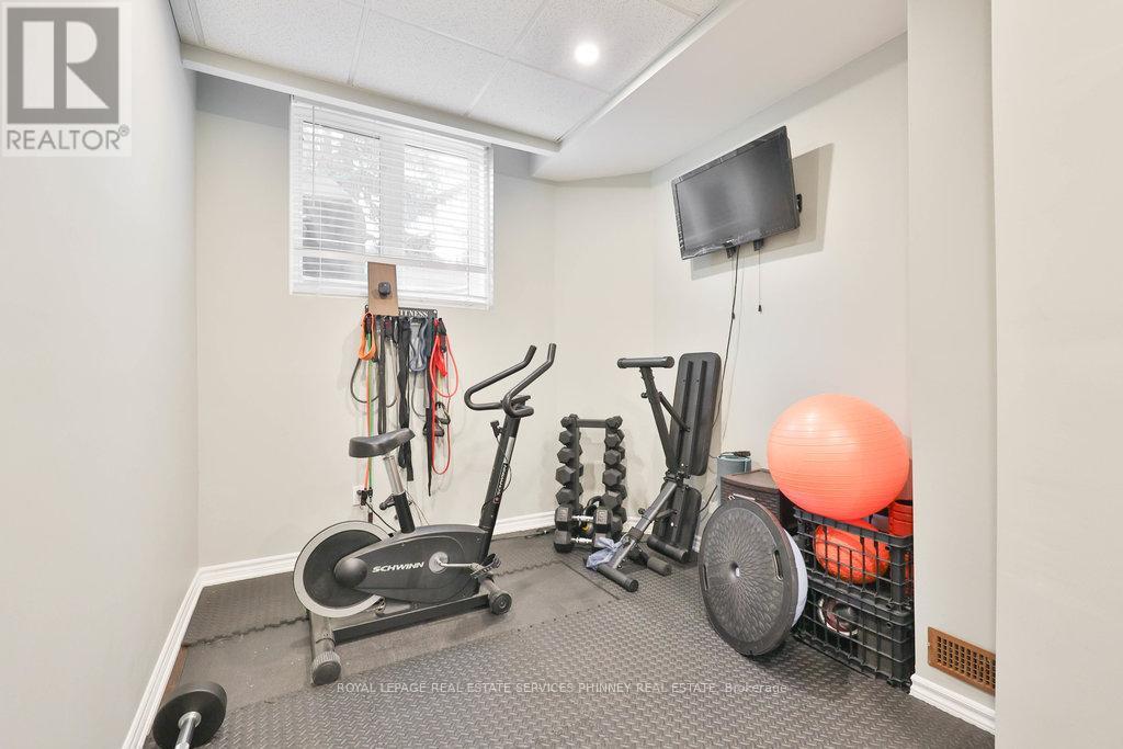 1025 Shaw Drive, Mississauga, Ontario  L5G 3Z3 - Photo 33 - W12476723
