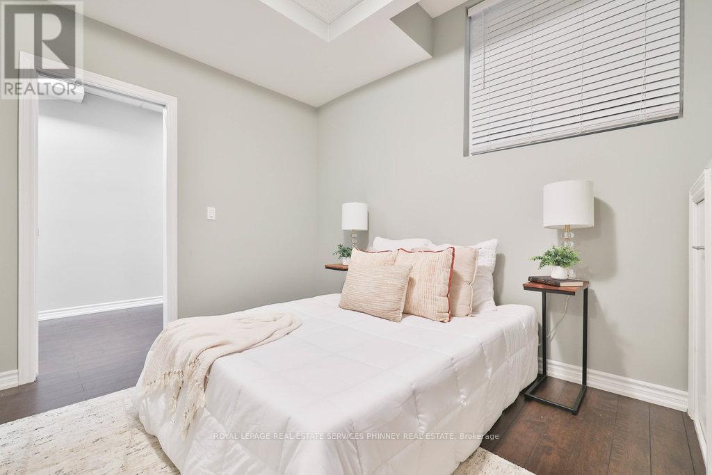 1025 Shaw Drive, Mississauga, Ontario  L5G 3Z3 - Photo 35 - W12476723