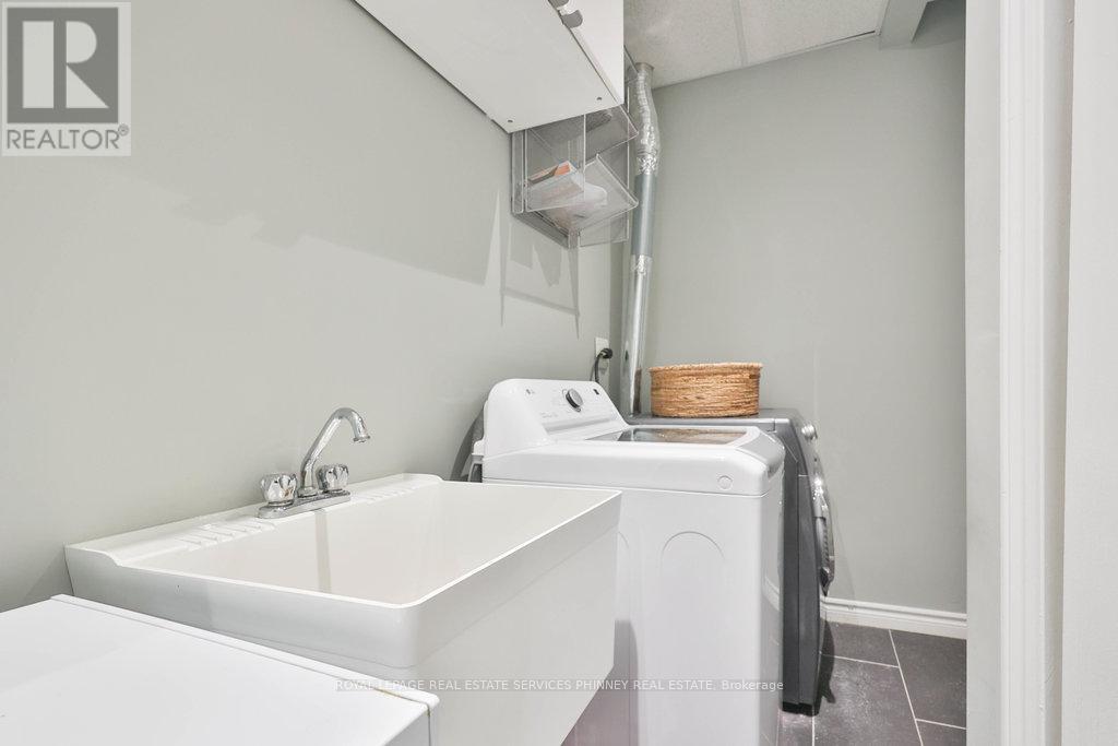 1025 Shaw Drive, Mississauga, Ontario  L5G 3Z3 - Photo 37 - W12476723