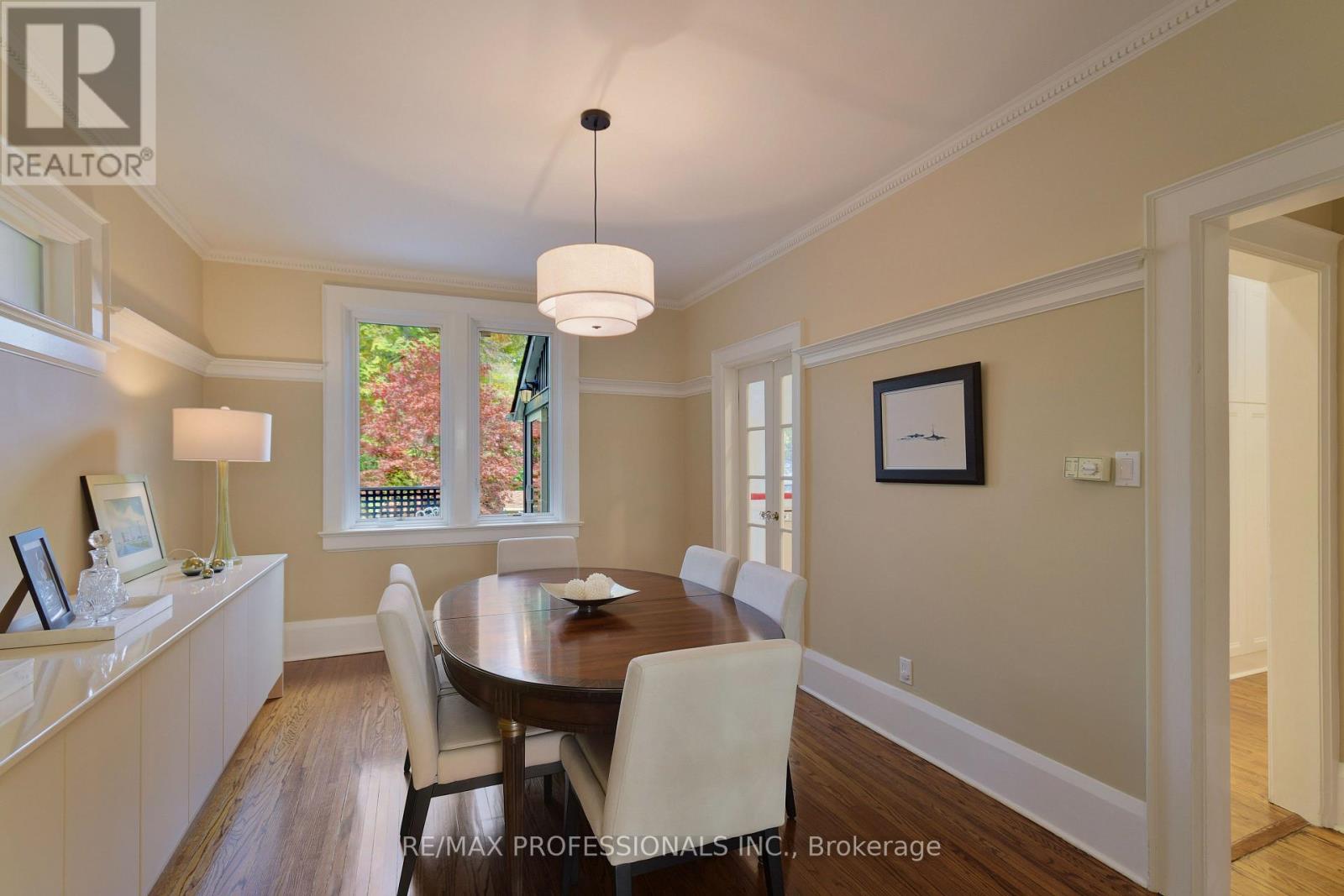 12 Glenwood Avenue, Toronto, Ontario  M6P 3C6 - Photo 15 - W12476724