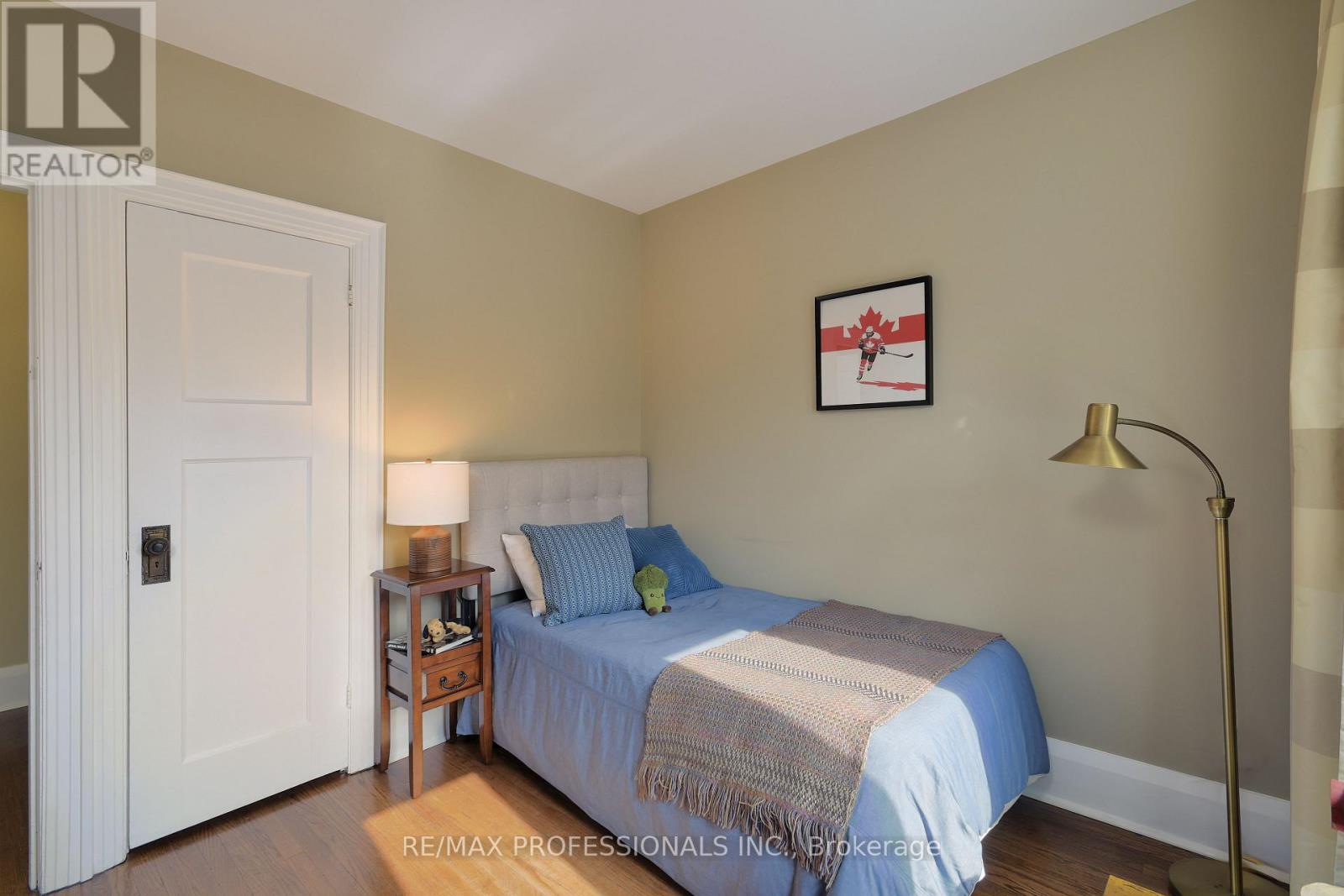 12 Glenwood Avenue, Toronto, Ontario  M6P 3C6 - Photo 21 - W12476724