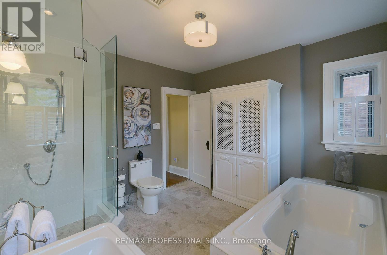12 Glenwood Avenue, Toronto, Ontario  M6P 3C6 - Photo 25 - W12476724
