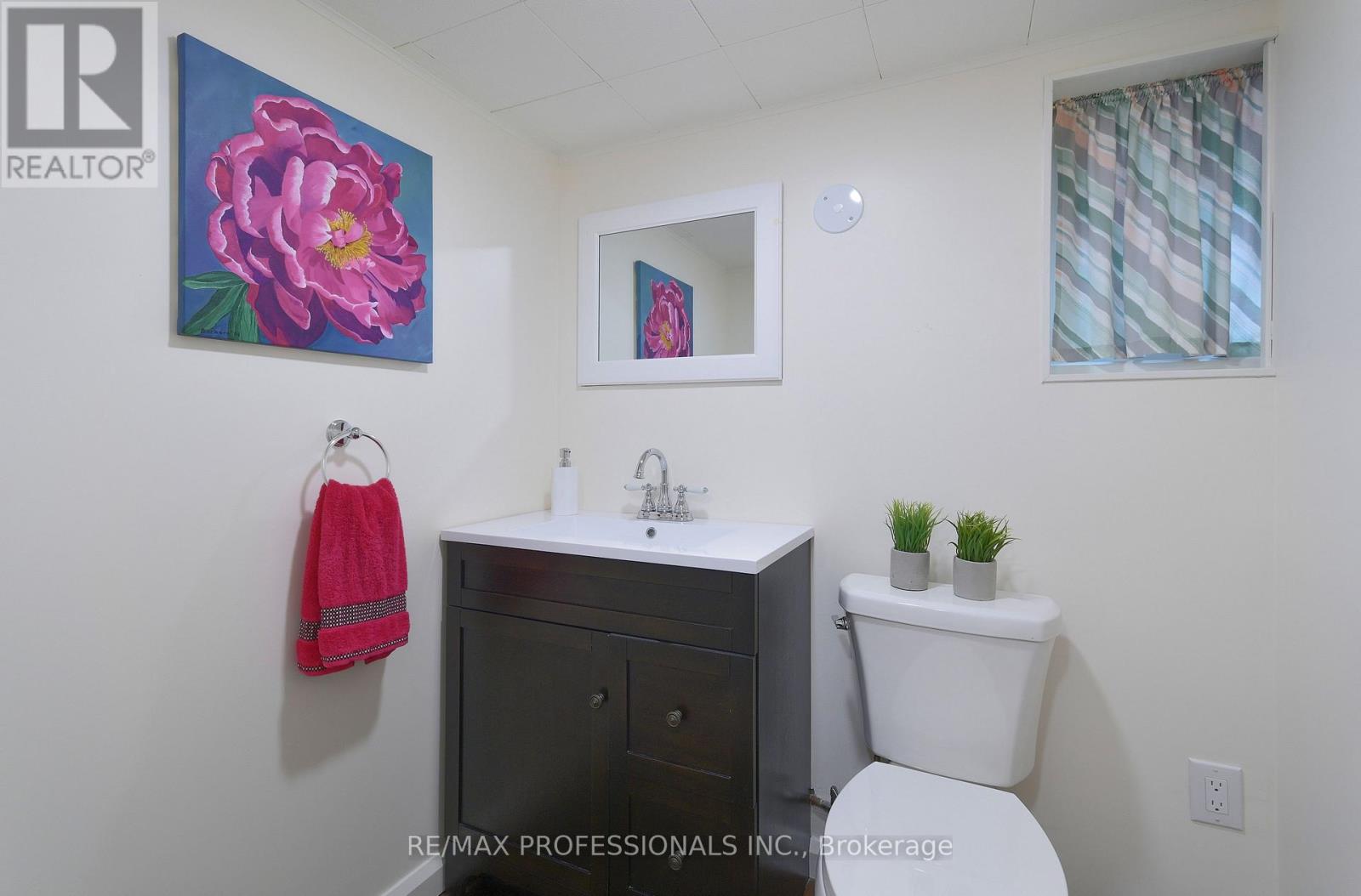 12 Glenwood Avenue, Toronto, Ontario  M6P 3C6 - Photo 29 - W12476724