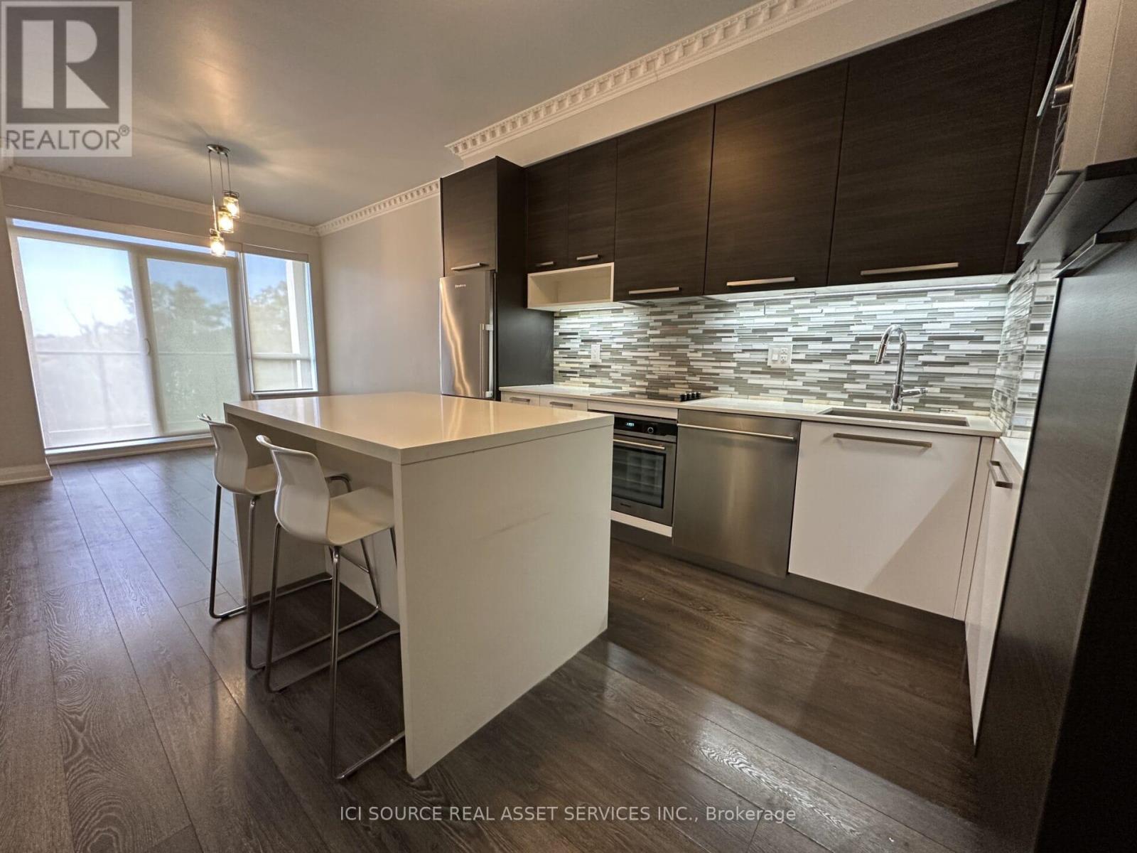 304 - 36 Park Lawn Road, Toronto, Ontario  M8V 0E5 - Photo 3 - W12451112