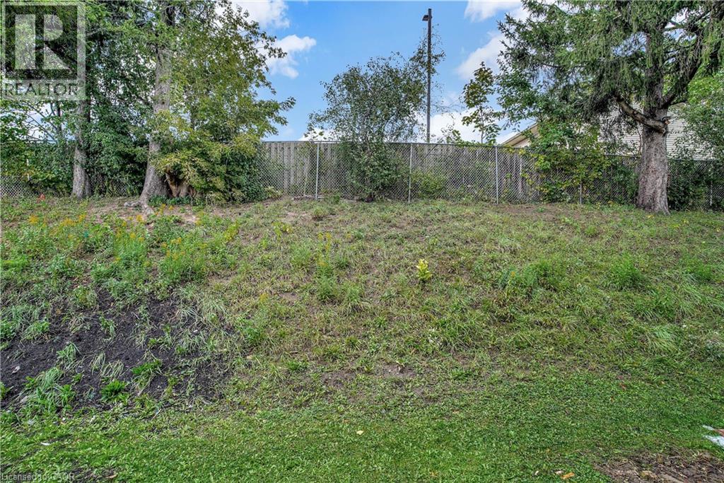 162 Jansen Avenue Unit# 25, Kitchener, Ontario  N2A 2L7 - Photo 30 - 40781517