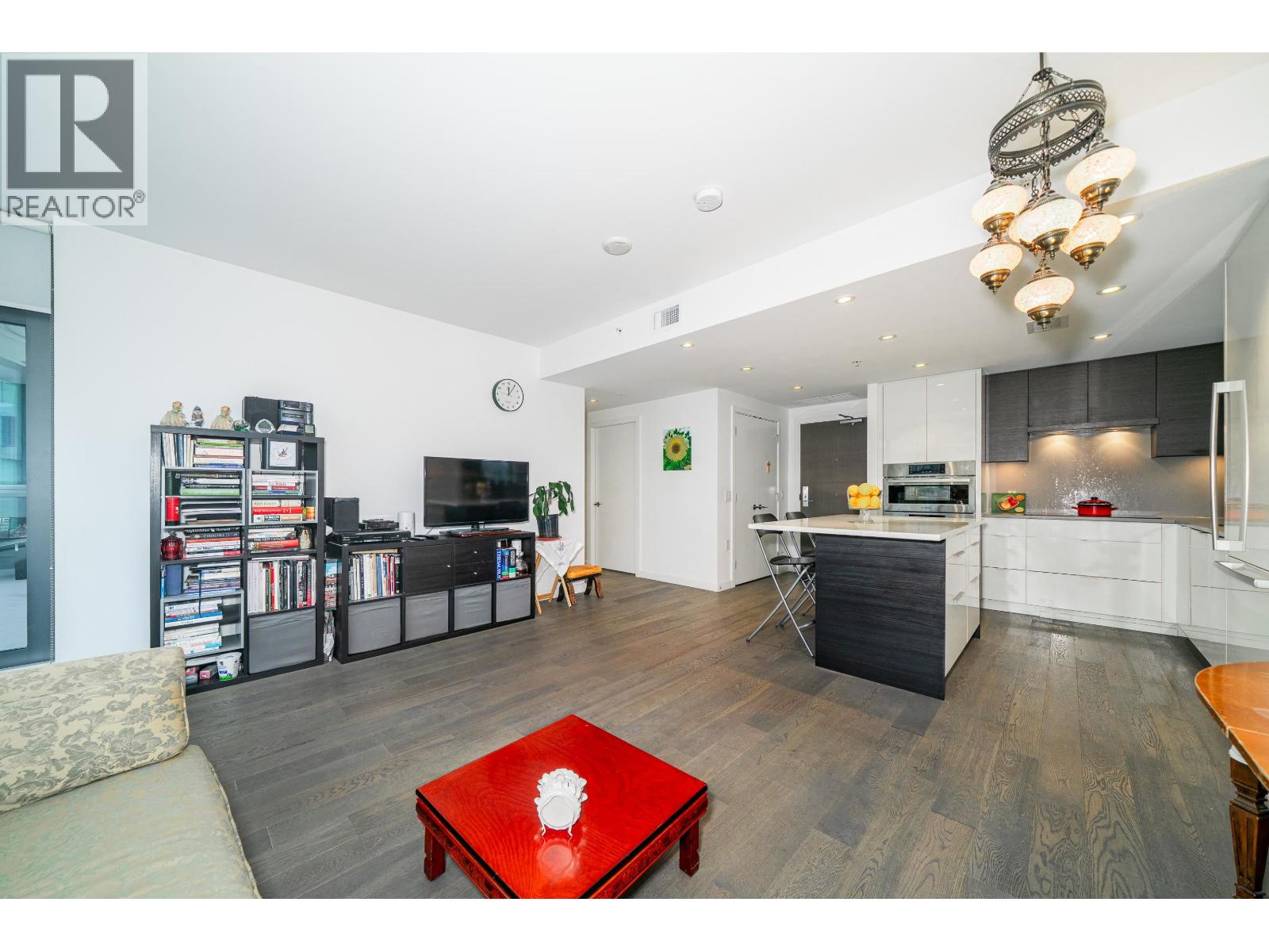 404 1688 Pullman Porter Street, Vancouver, British Columbia  V6A 0H4 - Photo 3 - R3061046