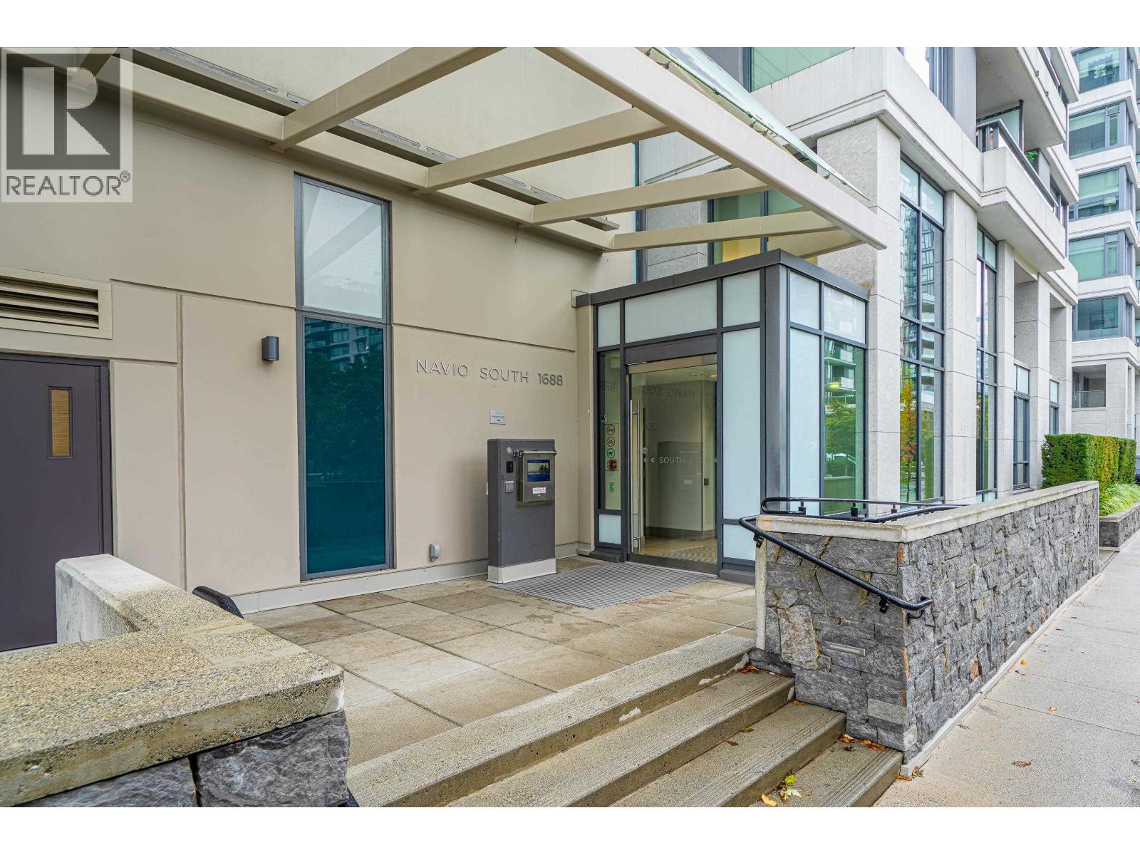 404 1688 Pullman Porter Street, Vancouver, British Columbia  V6A 0H4 - Photo 4 - R3061046