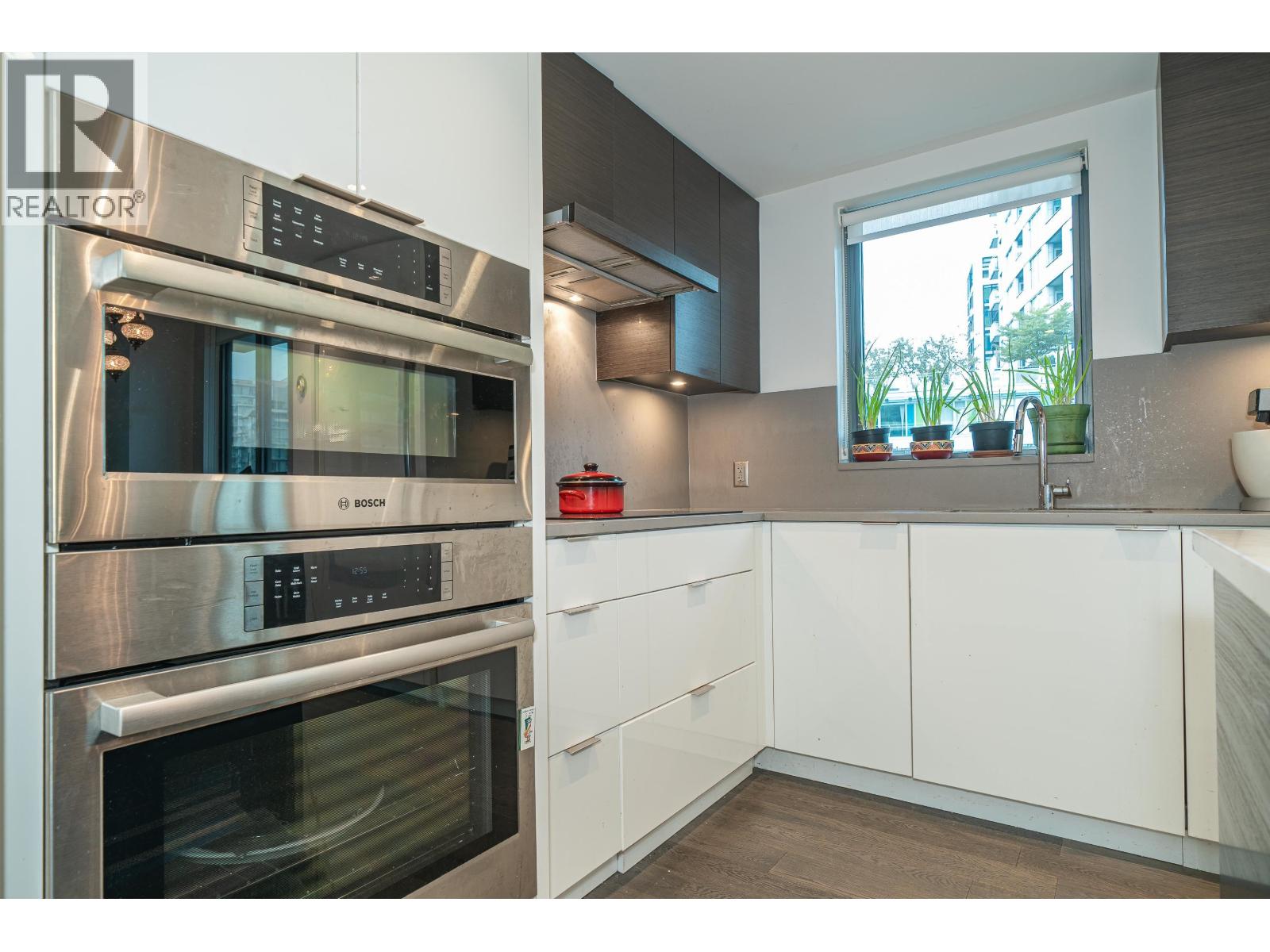 404 1688 Pullman Porter Street, Vancouver, British Columbia  V6A 0H4 - Photo 8 - R3061046