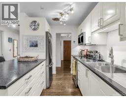 3 2146 W 43RD AVENUE