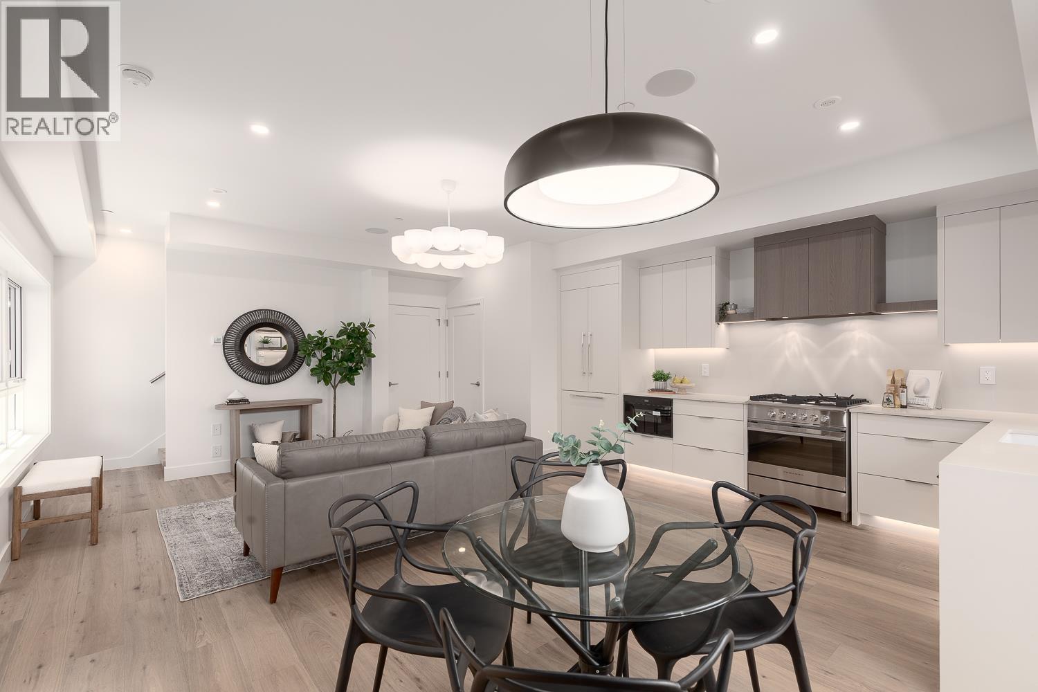 1135 W 33RD AVENUE, Vancouver, British Columbia