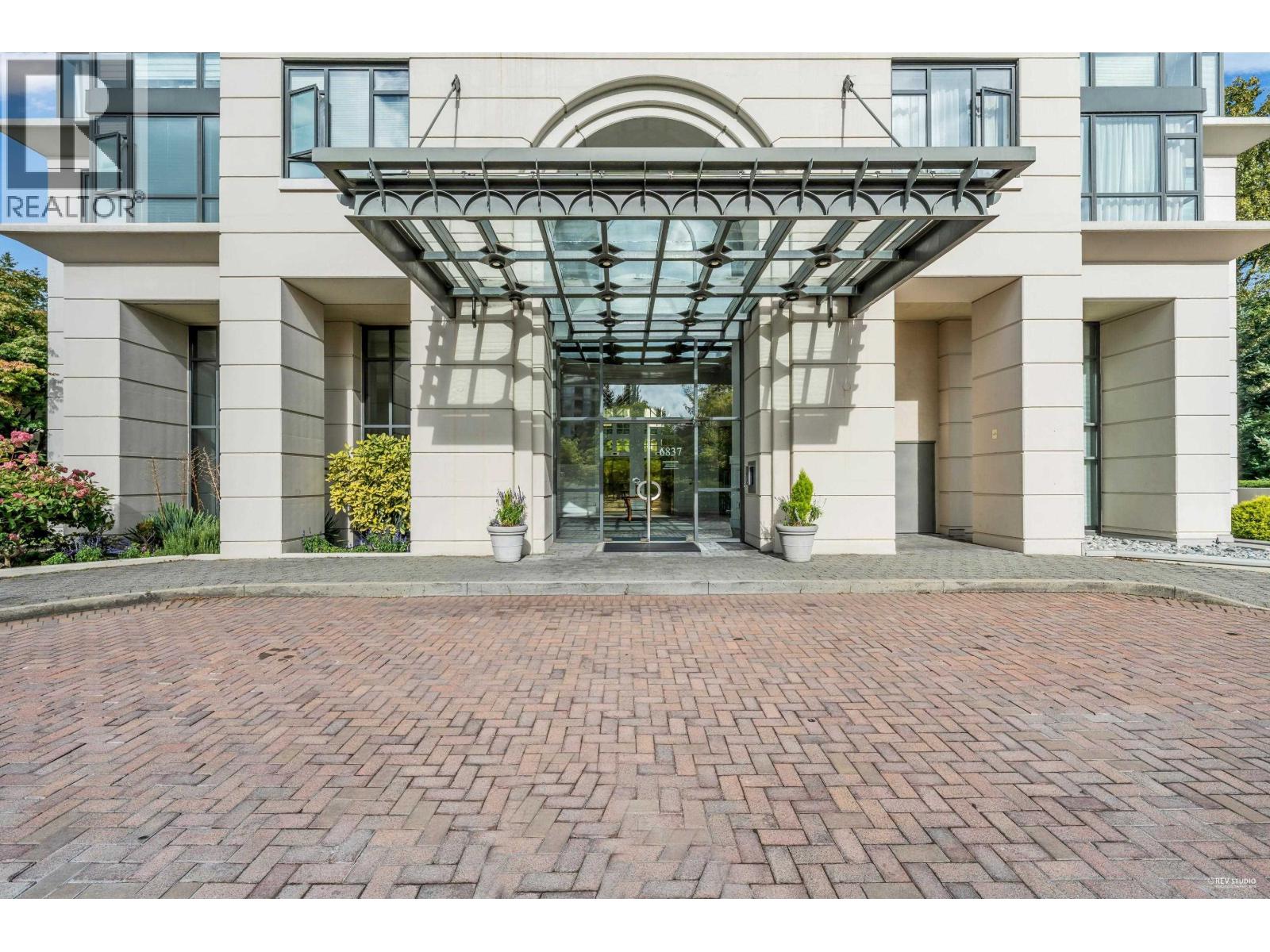 407 6837 Station Hill Drive, Burnaby, British Columbia  V3N 5B7 - Photo 2 - R3059358