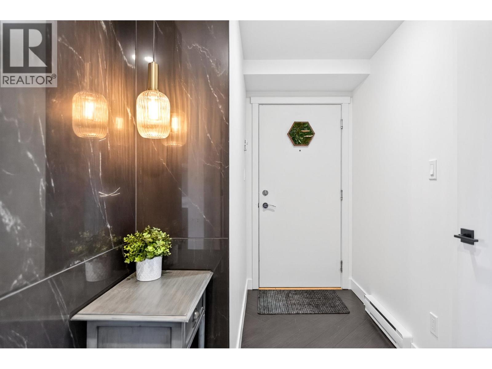501 125 Columbia Street, New Westminster, British Columbia  V3L 0G8 - Photo 3 - R3059931