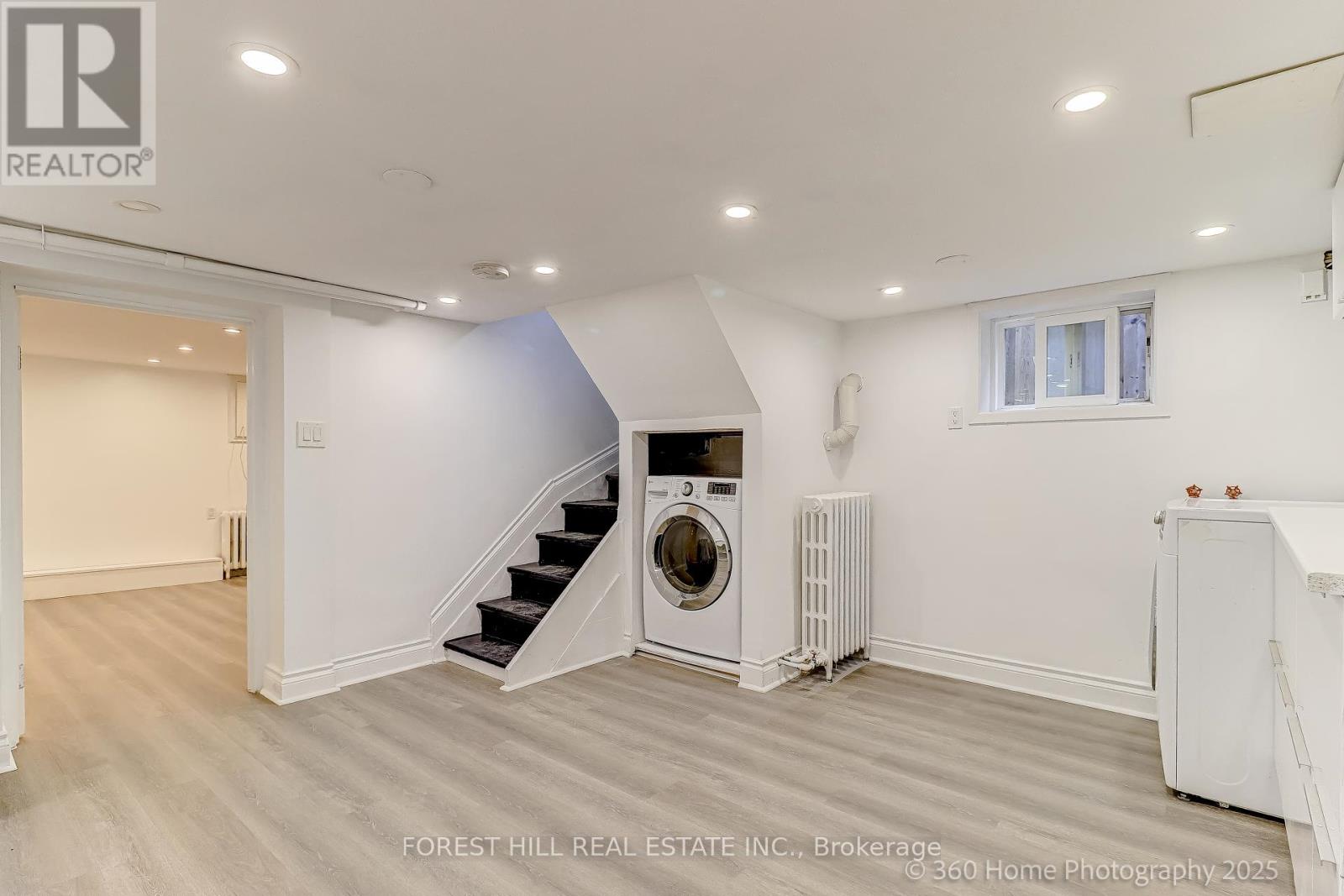 194 Roe Avenue, Toronto, Ontario  M5M 2J2 - Photo 17 - C12425054